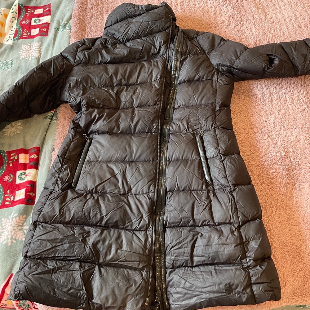Mackage down puffer- Women’s Size Large- Used but in great condition
